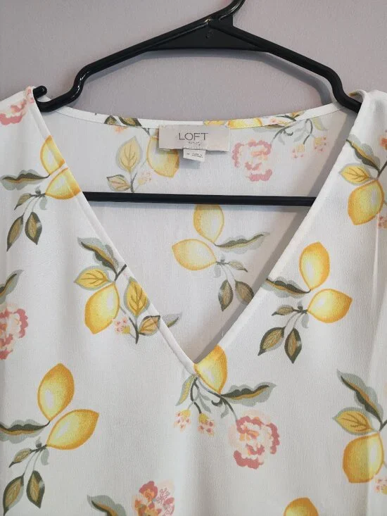 Loft Studio Lightweight Blouse with Colorful Lemon Design - Size Medium - Picture 5 of 10